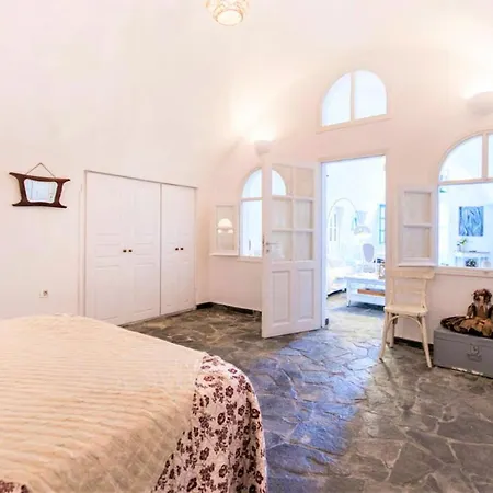 Holiday home Bioclimatic Cave House Santorini
