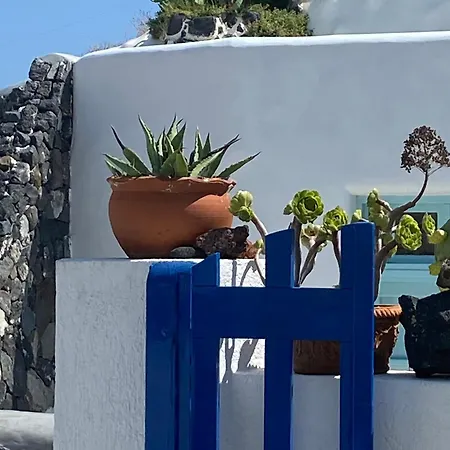 Bioclimatic Cave House Santorini